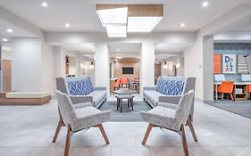 Holiday Inn Express Hotel & Suites Dallas West By Ihg